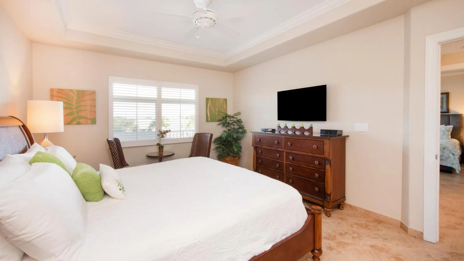 South Bay Beach Club 20 - 4 Bedroom 4 Bathroom Unit George Town 0*,