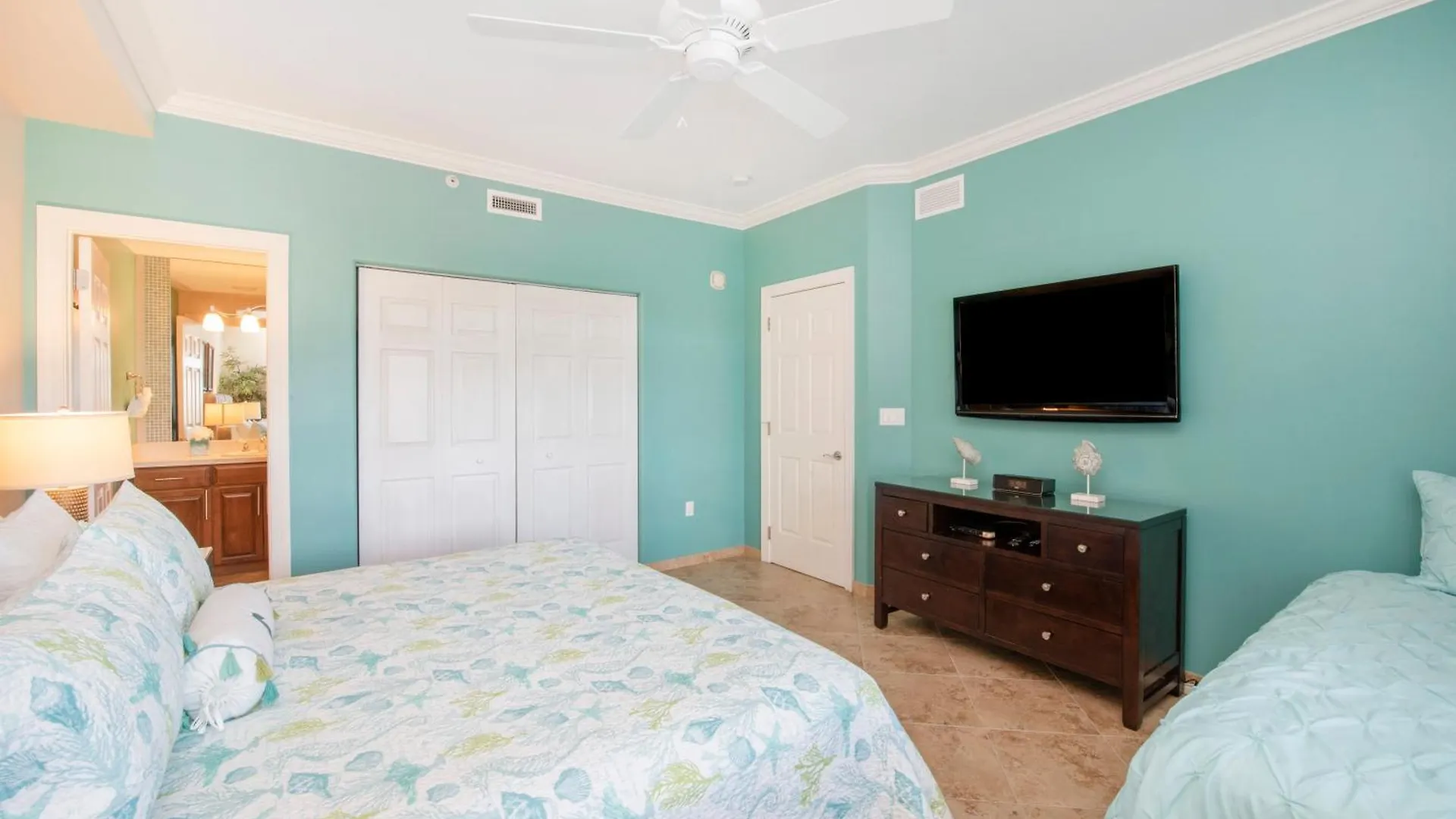 Appartement South Bay Beach Club 20 - 4 Bedroom 4 Bathroom Unit George Town